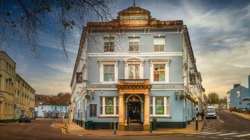 Queens Hotel
