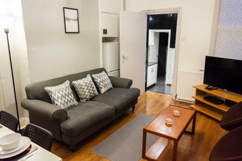 5 Bedroom House Newcastle