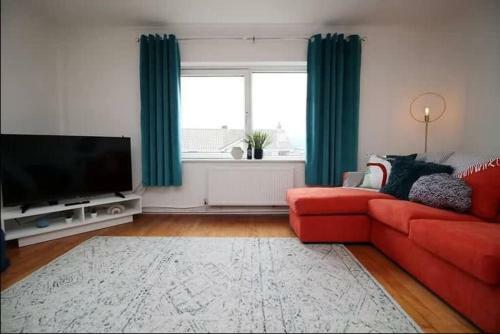 Fully Equipped And Self Check In 2 Bedroom Apartment