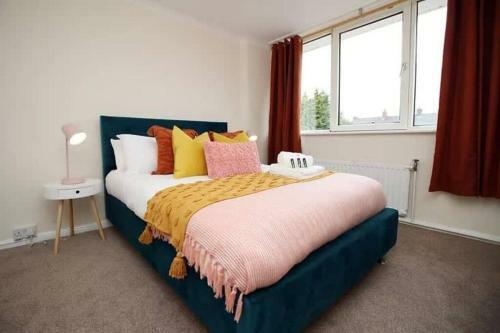 Fully Equipped And Self Check In 2 Bedroom Apartment