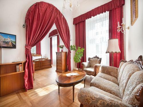 Ea Zamecky Hotel Hruba Skala