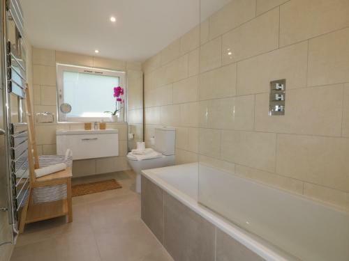 7a St. Carantoc Way