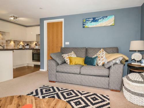 5 Beach Side Apartments