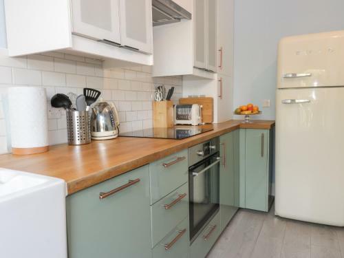 Lilybank Apartment