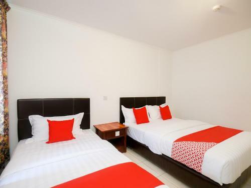 Hotel Oyo 989 Ostay Inn