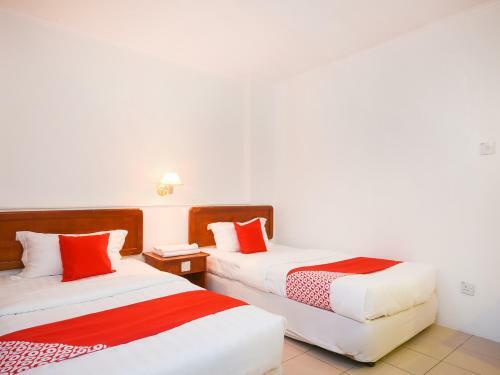Hotel Oyo 989 Ostay Inn