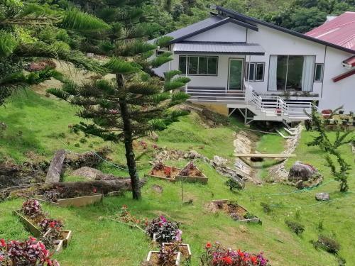 Sling N Stone Vacation Homes, Mt Kinabalu
