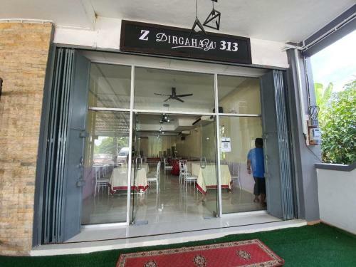 Oyo 90404 Hotel Z Dirgahayu 313