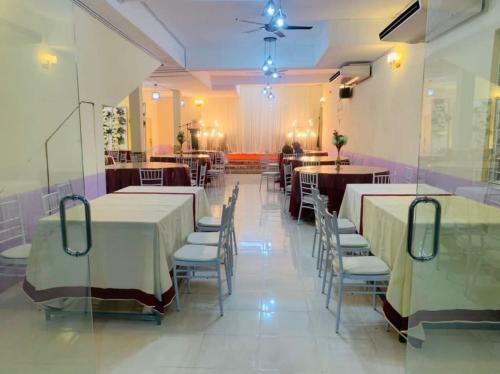 Oyo 90404 Hotel Z Dirgahayu 313