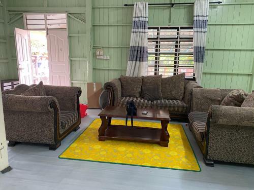 Villa Homestay Tupak