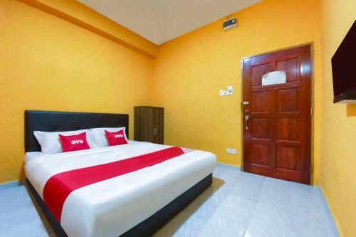Oyo 90039 Coop Hotel Kangar
