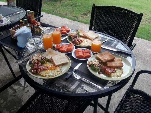 Hotel Phuket Sirinapha Resort