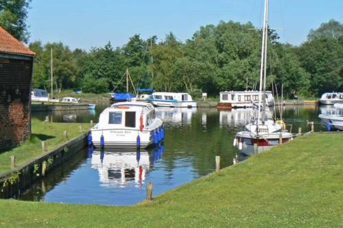 Sailaway Perfect Romantic Break