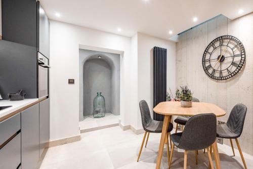 King Street Apartment