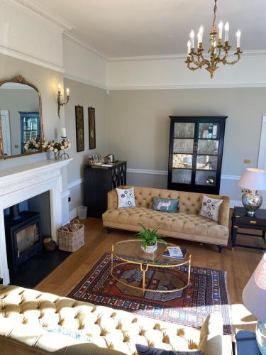 Bed & Breakfast Reymerston Hall