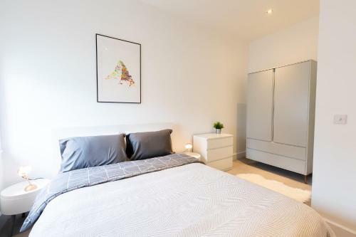Modern And Spacious 1 Bed Apartment City Centre