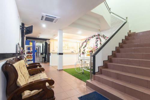 Oyo 90306 G City Hotel