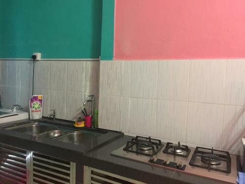 Hostal Famili Homestay