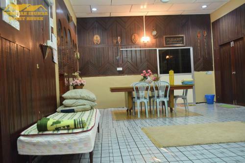 Hostal Teratak Ibunda Guest House