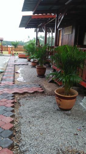 Posada Chalet Kb Wakaf Kayu