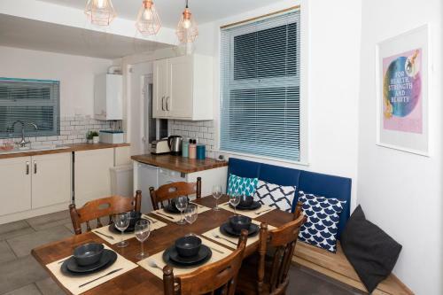 Arthouse - Lovely, Spacious And Elegant 5bed House