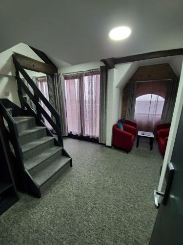 Apartamento Russell St Suites