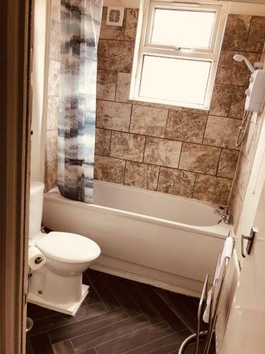 Sherwood Fields Apartment - Spacious, Large And Stylish