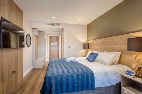 Aparthotel Dwell City Living