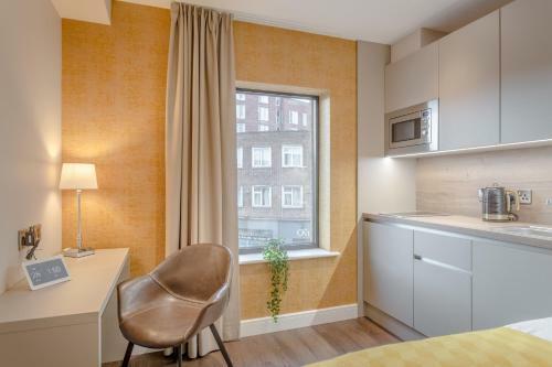 Aparthotel Dwell City Living