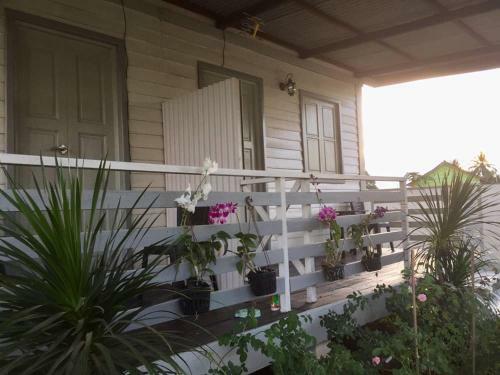Tok Abah Cottage