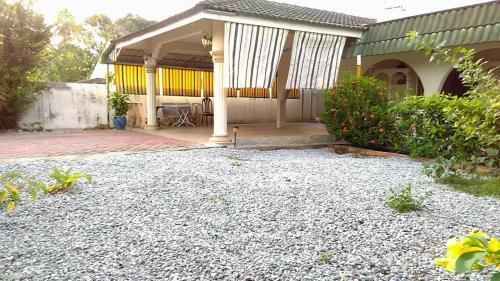 Abgzul Homestay