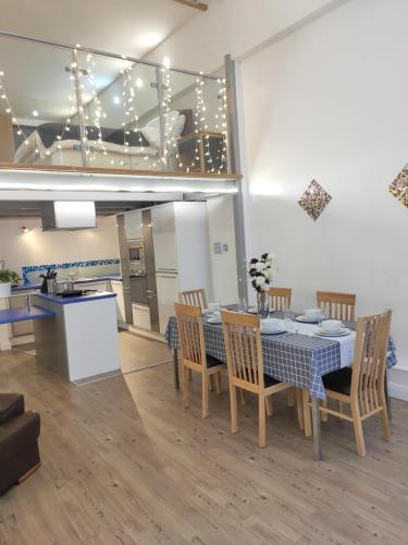 City Centre Duplex 3rooms Apartment With Parking