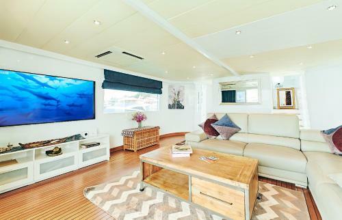 Mv Dannebrog, Stay In Luxury Like A Superyacht