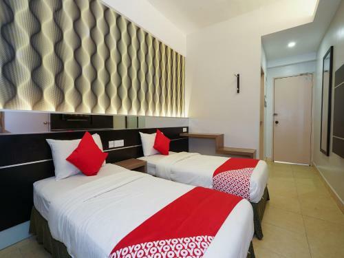 Oyo 44083 Hotel Orchard Inn