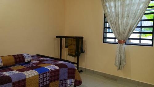 Isma Lumut Homestay
