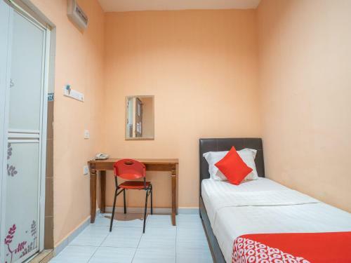 Oyo 89328 Sz Hotel