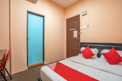 Oyo 89328 Sz Hotel
