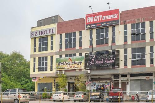 Oyo 89328 Sz Hotel