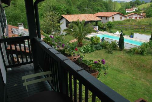 Bed & Breakfast Maison Aretxola