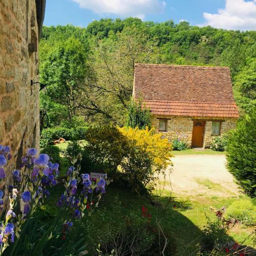 Hostal Chambres D'h�tes - Sur Le Chemin Des Sens