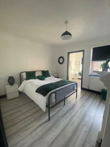 Code Terrace Stylish 2 Bed House Oulton Broad