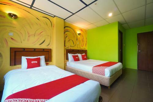 Oyo 44101 Hotel Dj Palace