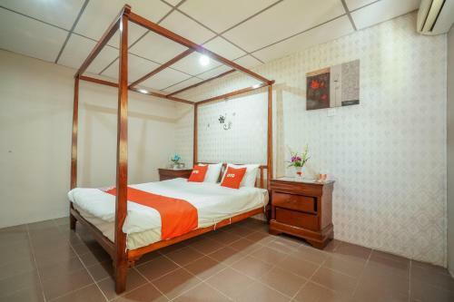 Oyo 44101 Hotel Dj Palace