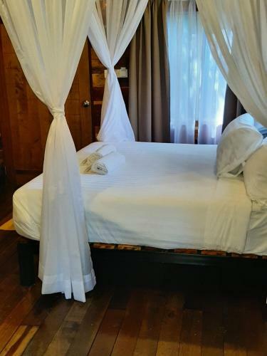 Lodge Utan Teluk Nipah