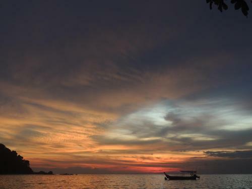 Lodge Utan Teluk Nipah