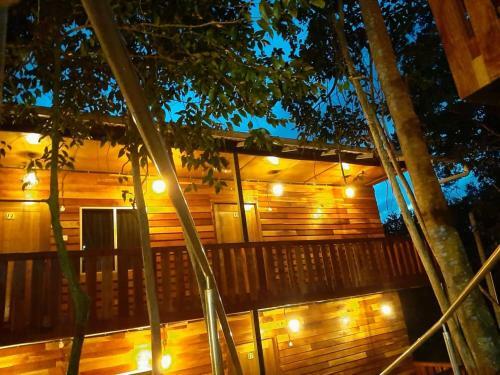 Lodge Utan Teluk Nipah