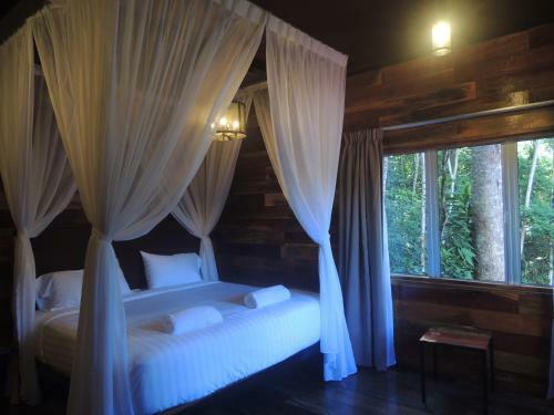 Lodge Utan Teluk Nipah