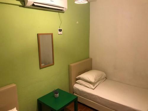 Albergue Check In Lodge