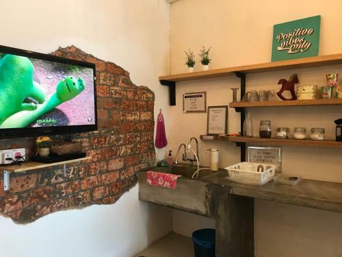 Albergue Check In Lodge
