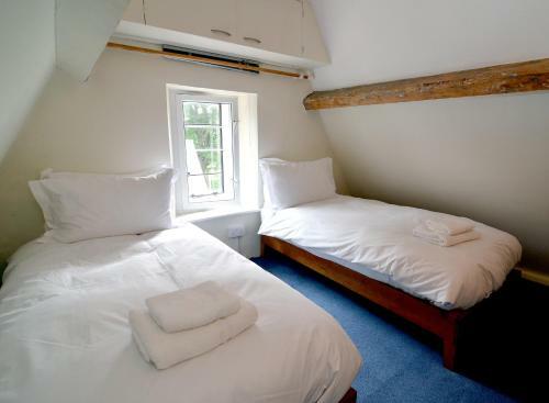 3 Bed Cotswold House With Large Garden